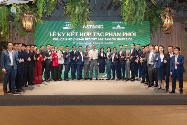 Đơn vị phát triển dự án DXMD Vietnam chính thức ký kết hợp tác với hơn 35 đối tác phân phối chiến lược dưới sự chứng kiến của Chủ đầu tư A&T Group, đơn vị phát triển dự án DXMD Vietnam cùng với các lãnh đạo cấp cao đến từ các đơn vị.